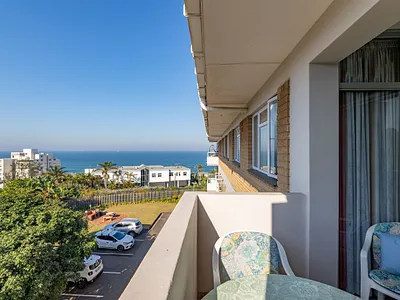 3 Bedroom Apartment For Sale in Umhlanga - 78vq.webp