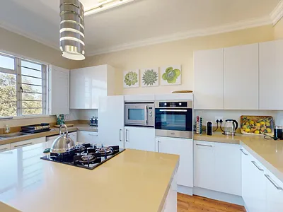 3 Bedroom Apartment For Sale in Port Elizabeth - img