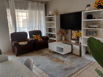 2 Bedroom Apartment For Sale in Rustenburg - QuIY.webp