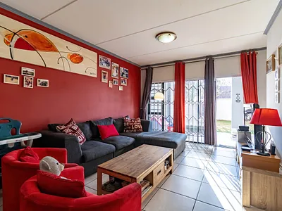 3 Bedroom Apartment For Sale in Edenvale - img