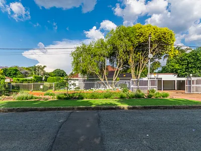 4 Bedroom House For Sale in Krugersdorp - img