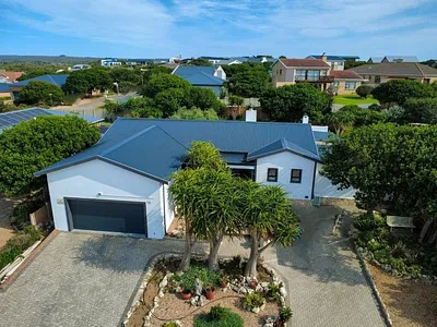 3 Bedroom House For Sale in Stilbaai West, Stilbaai - img
