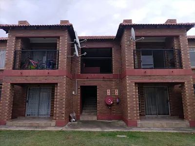 3 Bedroom Apartment For Sale in Rustenburg - s9BM.webp