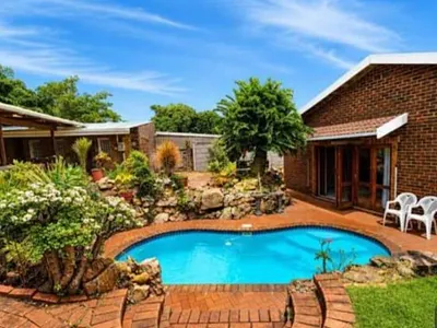 4 Bedroom House For Sale in Durban - TxyW.webp