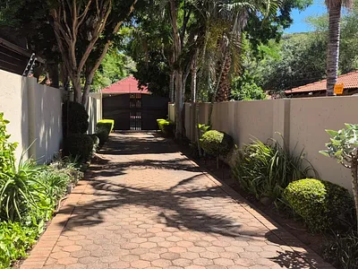 3 Bedroom House To Rent in Rustenburg - img