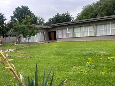 4 Bedroom House For Sale in Bothaville - img