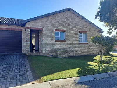 3 Bedroom Townhouse To Rent in Port Elizabeth - img