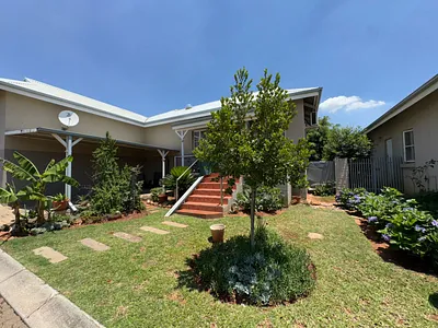 3 Bedroom Townhouse For Sale in Rustenburg - img