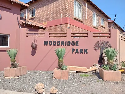 2 Bedroom Apartment To Rent in Rustenburg - img