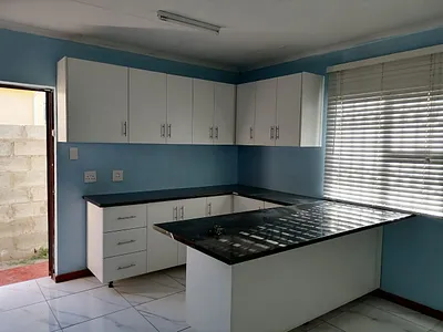 3 Bedroom House To Rent in East London - img
