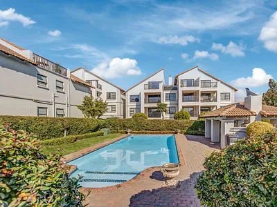 3 Bedroom Apartment For Sale in Sandton - 5vLr.webp