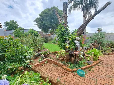 4 Bedroom House For Sale in Rustenburg - lFyL.webp
