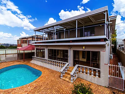 7 Bedroom House For Sale in Johannesburg - img