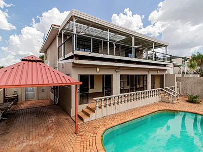 7 Bedroom House For Sale in Johannesburg - vdFJ.webp