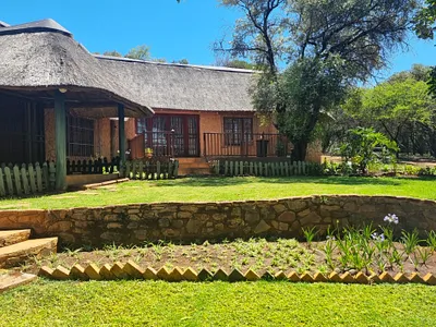 5 Bedroom House For Sale in Swartruggens - 5PS6.webp