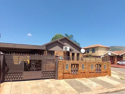 3 Bedroom House To Rent in Rustenburg - 0IpR.webp