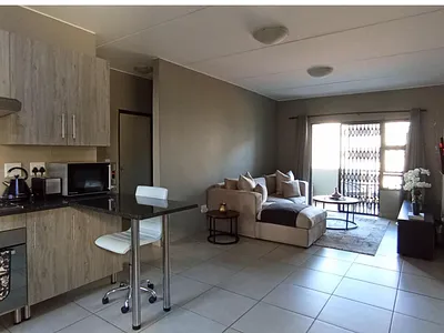 2 Bedroom Apartment For Sale in Glen Austin, Midrand - lEl7.webp