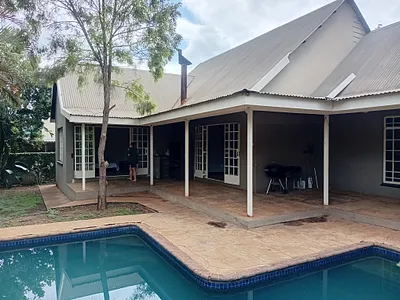 3 Bedroom House For Sale in Malelane - n9i2.webp