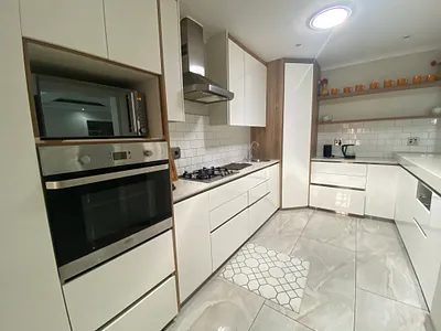 6 Bedroom House For Sale in Parow - KouC.webp