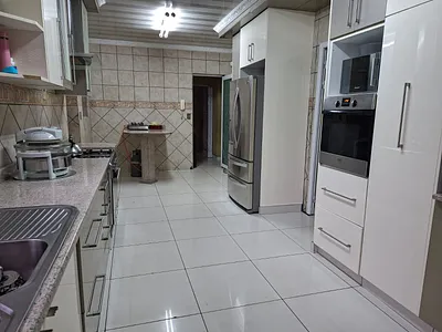 4 Bedroom House For Sale in Vanderbijlpark - sp7b.webp