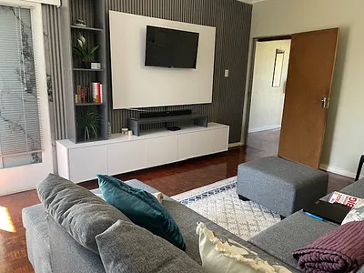 3 Bedroom Apartment For Sale in East London - img