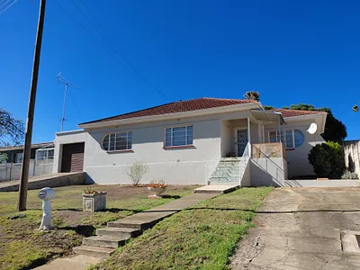 3 Bedroom House For Sale in Despatch - 8oZi.webp