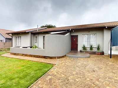 4 Bedroom House For Sale in Benoni - ELSp.webp