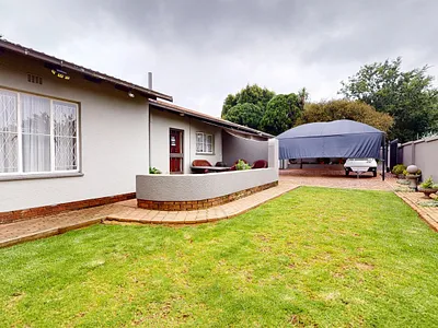 4 Bedroom House For Sale in Benoni - img