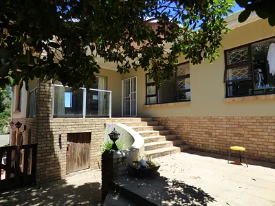 4 Bedroom House To Rent in Port Alfred - img