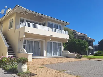 4 Bedroom Townhouse For Sale in Stilbaai West, Stilbaai - C8DR.webp