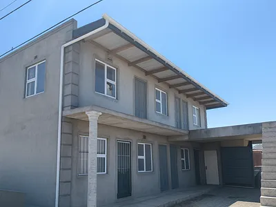 7 Bedroom Apartment For Sale in Khayelitsha - 5O52.webp