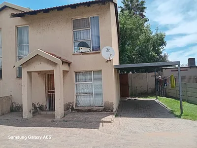 2 Bedroom Apartment For Sale in Vanderbijlpark - T3pU.webp