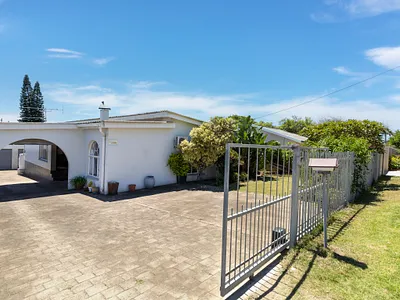 3 Bedroom House For Sale in Port Alfred - img