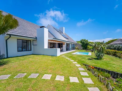4 Bedroom House For Sale in St Francis Bay - EJX1.webp