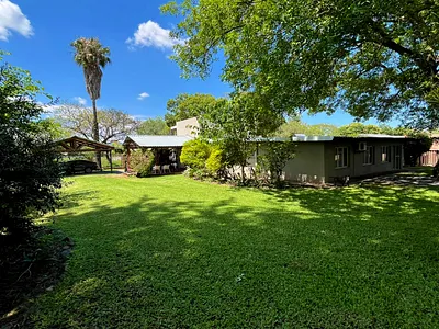 4 Bedroom House For Sale in Pretoria - img