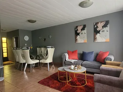 3 Bedroom Apartment For Sale in Middelburg - img