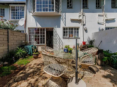 1 Bedroom Townhouse For Sale in Roodepoort - 7SFf.webp