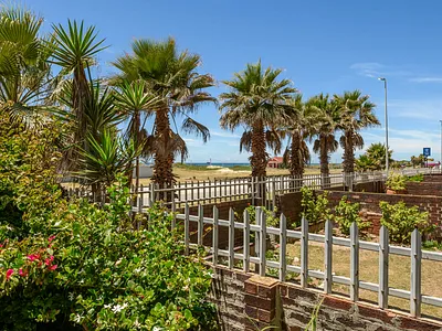 3 Bedroom Apartment For Sale in Port Elizabeth - ZUbh.webp