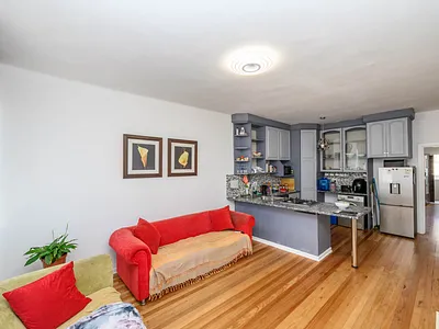 3 Bedroom Apartment For Sale in Port Elizabeth - nfpT.webp