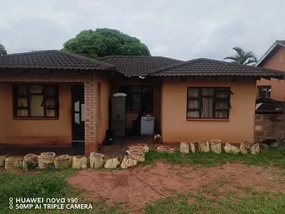 3 Bedroom House For Sale in Empangeni - C24x.webp