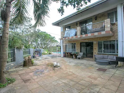 7 Bedroom House For Sale in Amanzimtoti - 3Eav.webp