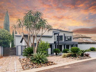 6 Bedroom House For Sale in Centurion - l1mW.webp