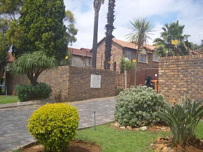2 Bedroom Apartment For Sale in Johannesburg - img