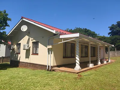 2 Bedroom House For Sale in Pennington - img