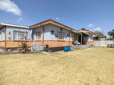 4 Bedroom House For Sale in Parys - f2zz.webp