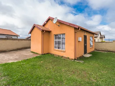 2 Bedroom House For Sale in Soweto - NYgd.webp