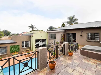 3 Bedroom House For Sale in Roodepoort - Uxvw.webp