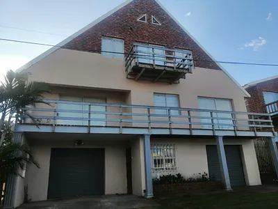 4 Bedroom House For Sale in East London - ZvSC.webp