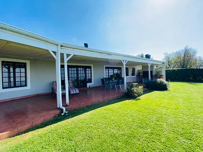 3 Bedroom Townhouse For Sale in Hilton - 2Unl.webp