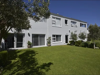 7 Bedroom House For Sale in Stilbaai West, Stilbaai - img